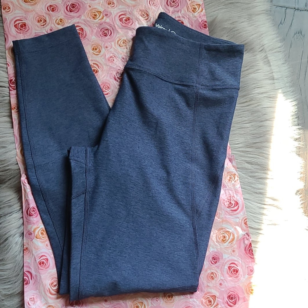 Outdoor voices 3/4 warmup legging
